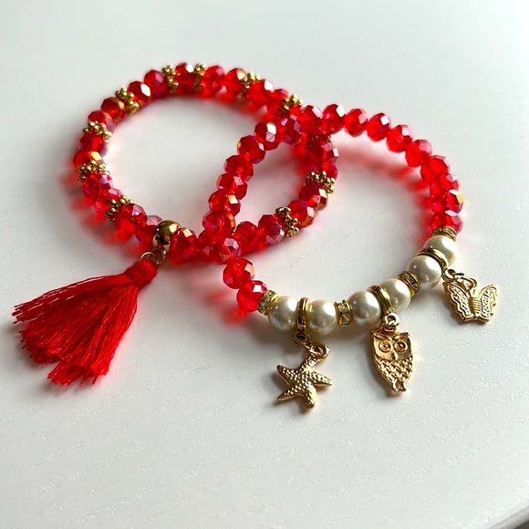 Beautiful beaded bracelets with charms - Picture 3 of 3